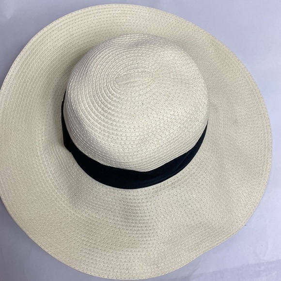 Nordstrom ivory wide brim adjustable straw hat NWT - Picture 3 of 5